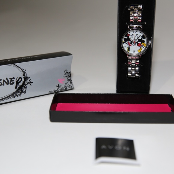 ??HP ?? 6/28/20[NIB] Disney Sweet Smooch Watch